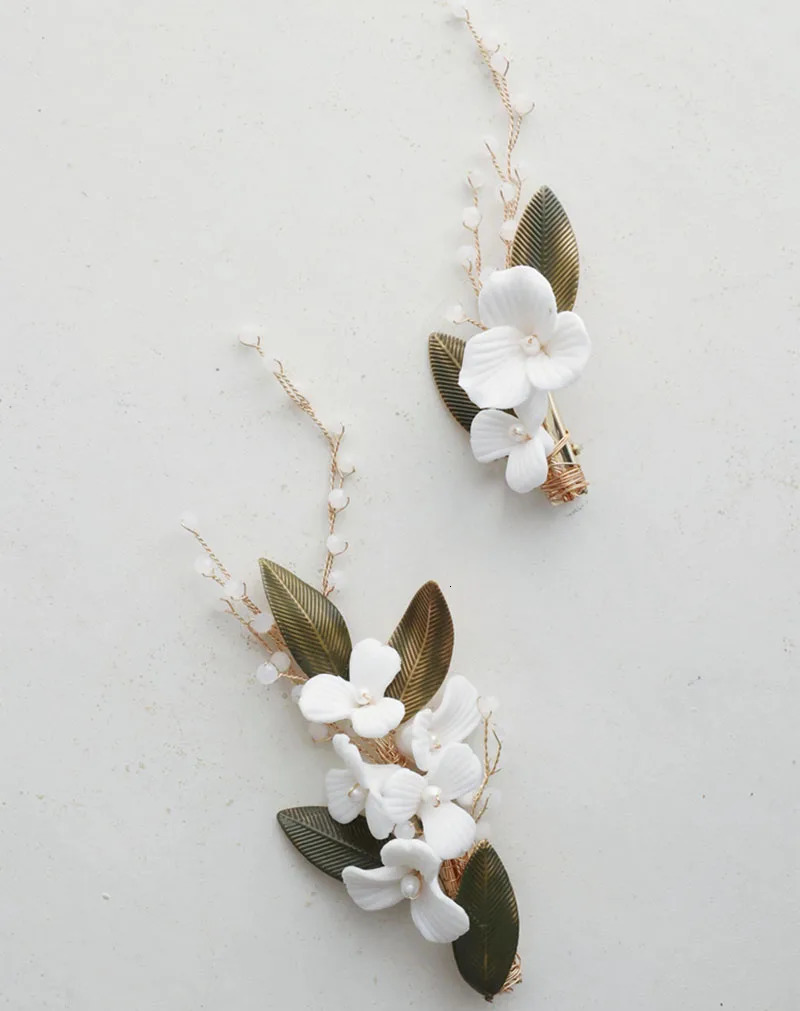 Hand drawn green leaf bridal hair clip flower wedding ball accessories womens headwear 250409