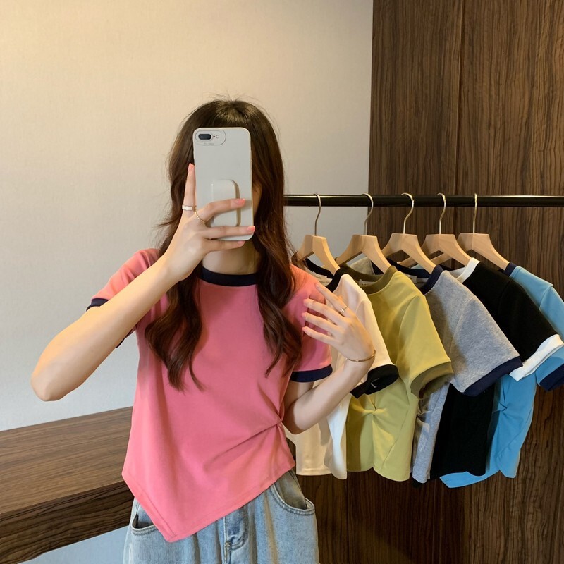 2025S Designer Women S T Shirt Short Sleeved Women S New Summer Design With Contrasting Color T Shirt Fashionable And Unique Irregular Short Student T