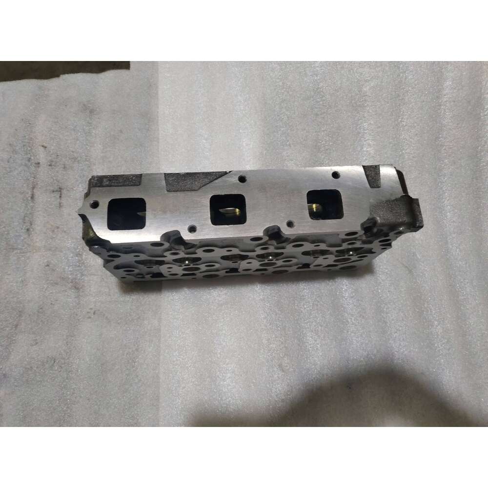 D1703 Diesel Engine Cylinder Head for Kubota Excavator Tractor Loader
