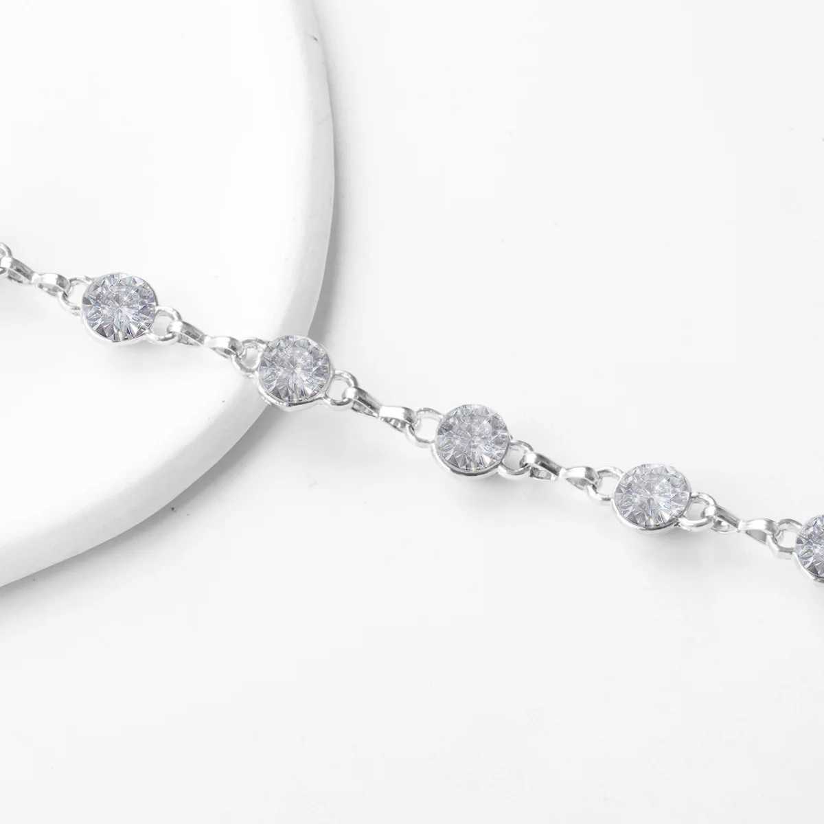 Fashionable single-layer tassel minimalist style Rhinestone waist chain street photography warm body chain jewelry X250410