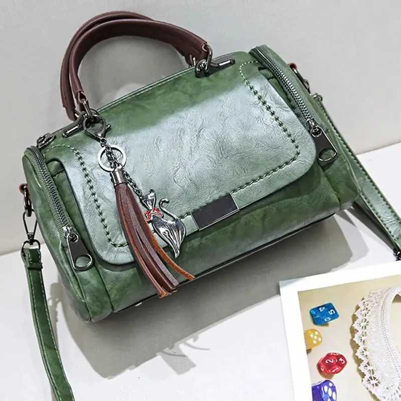 Fashion Women Shoulder Crossbody Bag Ladies Tassel Designer Purse and Handbag Casual Female Large Capacity Boston Messenger Bags K251110