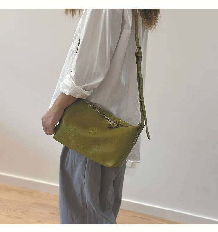 2025 Genuine Leather Versatile Small Top Layer Cowhide Crossbody Lightweight Dumpling Bag, Shoulder Bag
