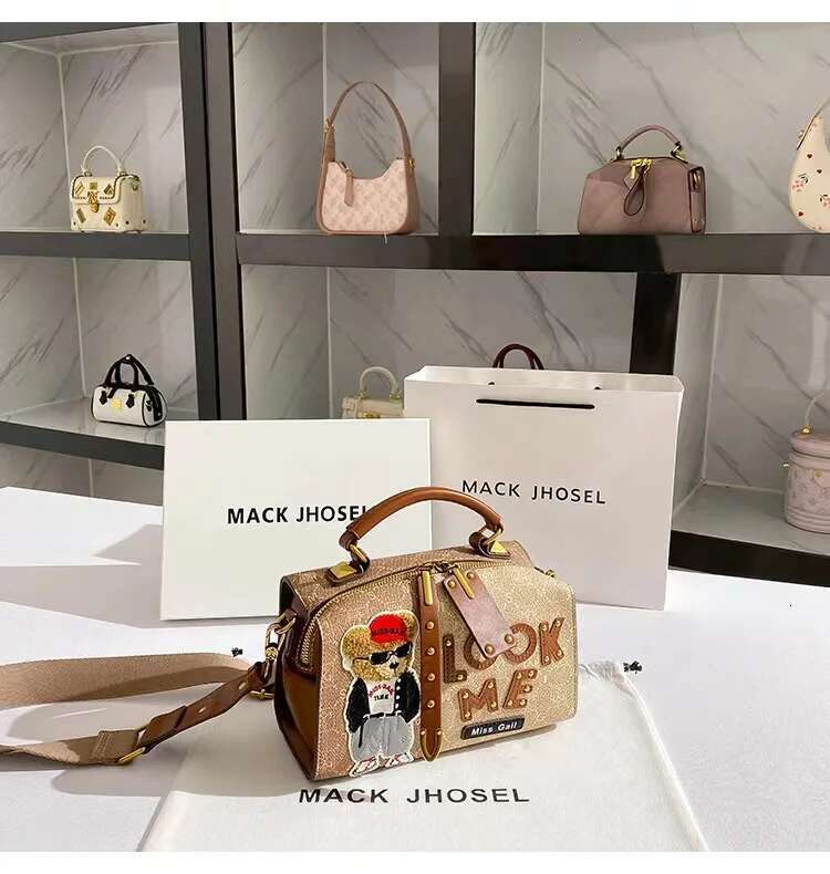 High Quality Textured Leather Pillow Fashion Cute Cartoon Women Handbag Shoulder Messenger Lady Purse Female Casual Bag