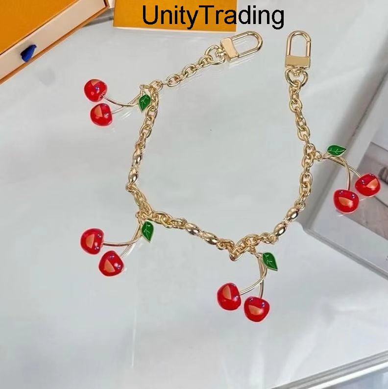 Luxury Cherry Bag Charms Fashion Starfish Key Chain Designer Flower Mirror Keychain Handmade Heart Pa louise''vuttonliness viutonlies vittonlies lvity lvtity HNQK