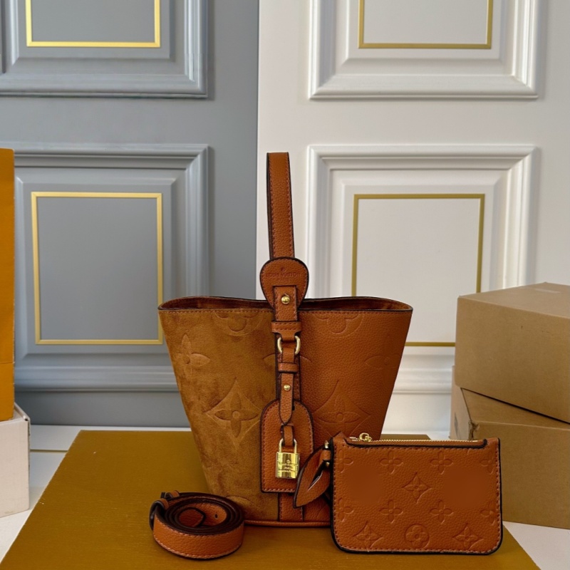 New Suede Bucket Bag Designer Shoulder Bag Luxury Patchwork Shopping Bag with Lock Lady Elegant Handbag High Quality Embossing Tote Bags