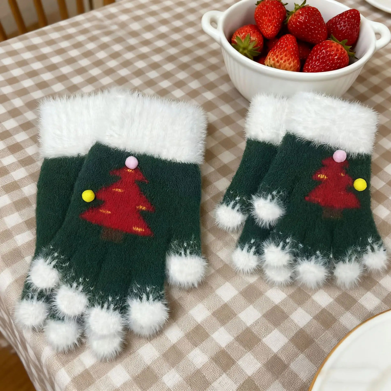Winter Children Christmas Warm Knitted Mittens Cute Red Cold Proof for Girls Baby Adult Gift 251106