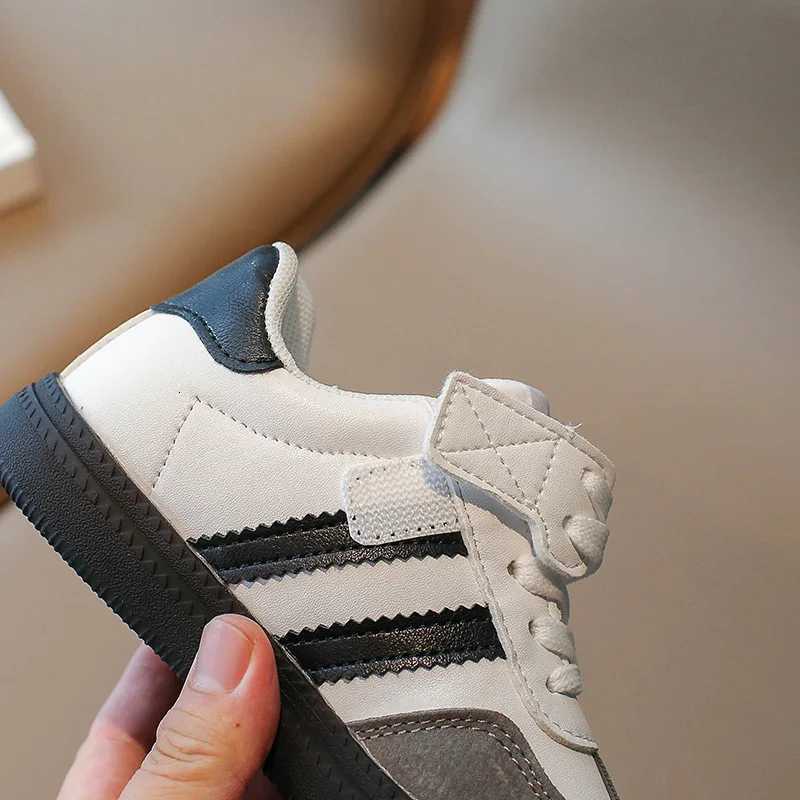 Boys Sport Shoes Kids Running Shoes Retro Classic Fashion Children Casual Sneakers Breathable Spring Autumn 2025 Brand New W251110