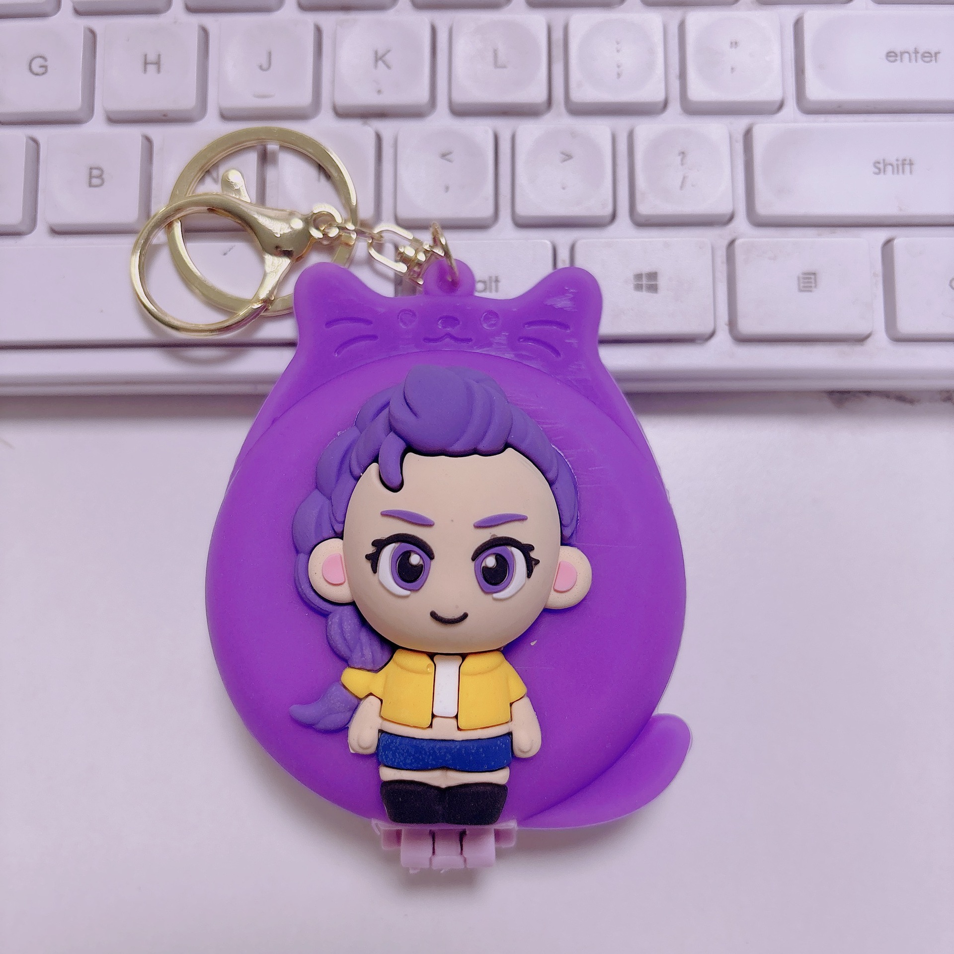 Custom Kpop Demon Hunters Small Round Makeup Mirror Keychains Compact Mirror Keychain Rotating Folding Mirror Keyring