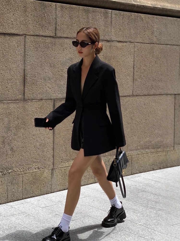 Fashionable Slim Fit Black Blazer for Women Spring and Autumn Arrival Solid Color Slimming Casual Long Sleeve Blazers 251110