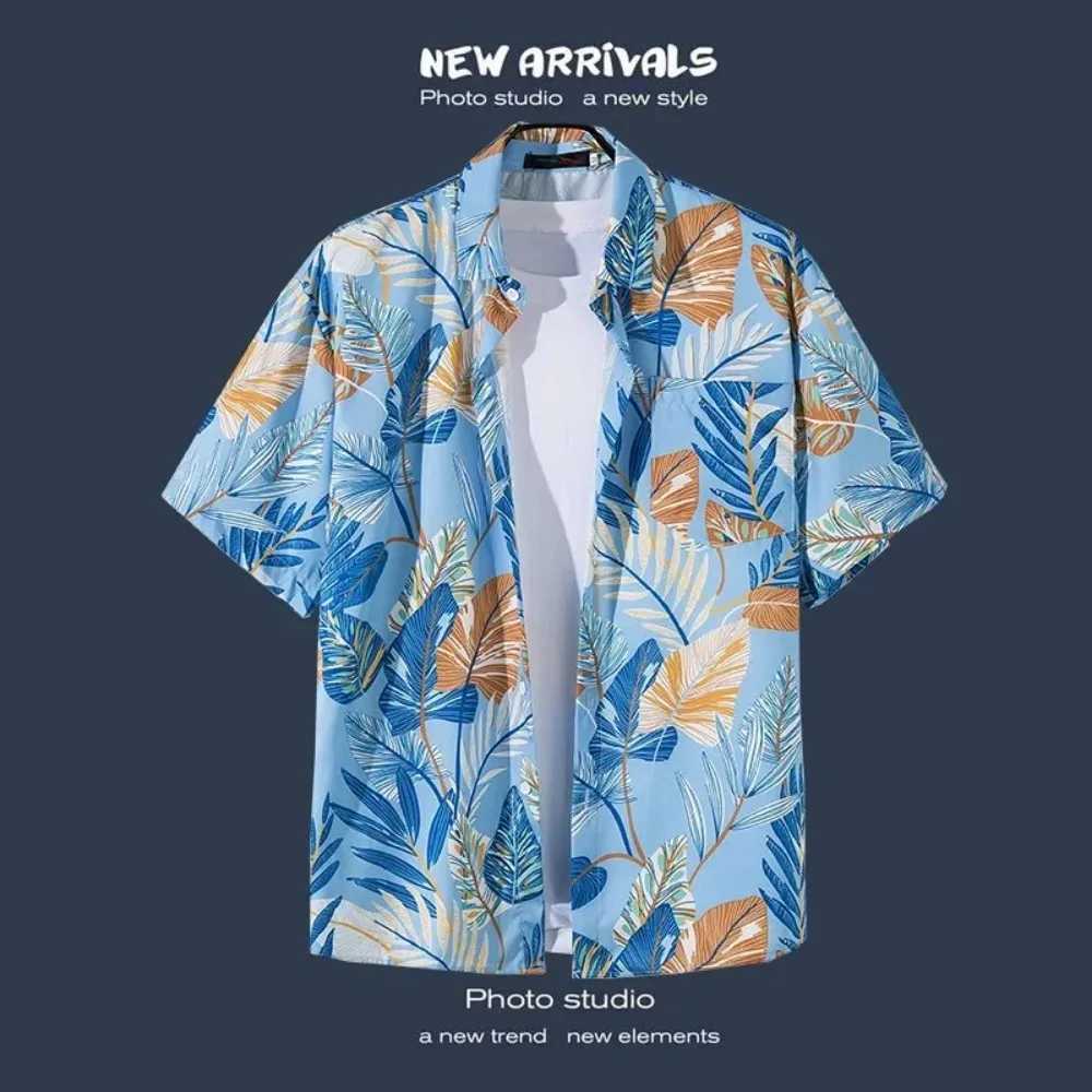 Retro floral short sleeved mens fashion trend personalized casual cool five point sleeves summer Hawaiian clothing trend X250410