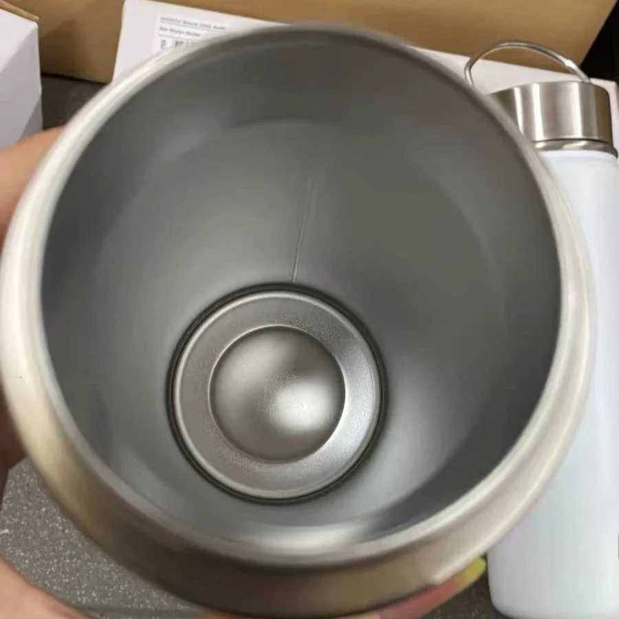 Fashionable cup 710ml Stainless Steel Insated Water Bottle Portable Sport Vacuum Flask Fitness Sport Drink Water Cup Outdoor Drinking Utensils Y251110