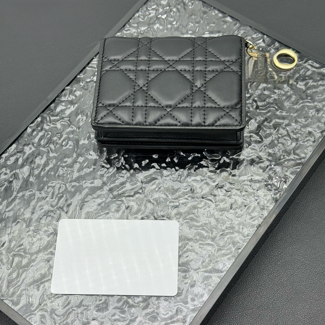 Genuine leather flip-top wallet card case with diamond-shaped design, a classic and fashionable multi-layer accordion-style card holder coin purse