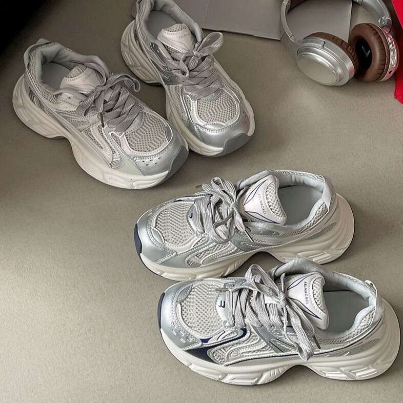 Queen Style Hot Retro Height-Increasing Thick-Soled 2025 New Soft-Soled Versatile Sports Shoes