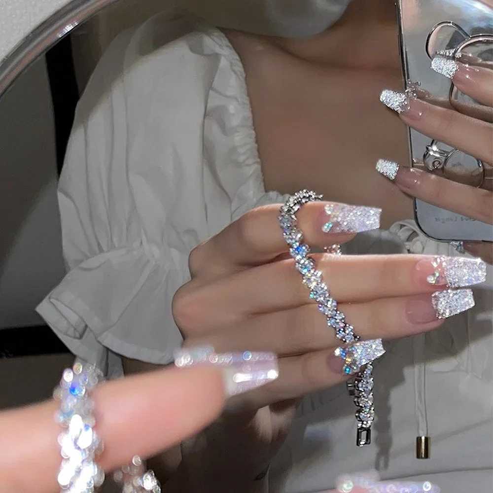 Charm Delicated Crystal Heart Tennis Bracelet for Women Rhinestone Paved Handmade Bracelet Wedding Anniversary Gift JewelryT251110