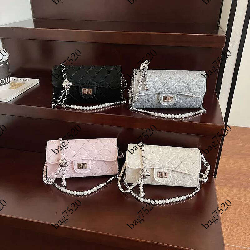 2025 style Quilted Underarm Bag for Women Minimalist Shoulder Crossbody Purse Fashionable Handbag