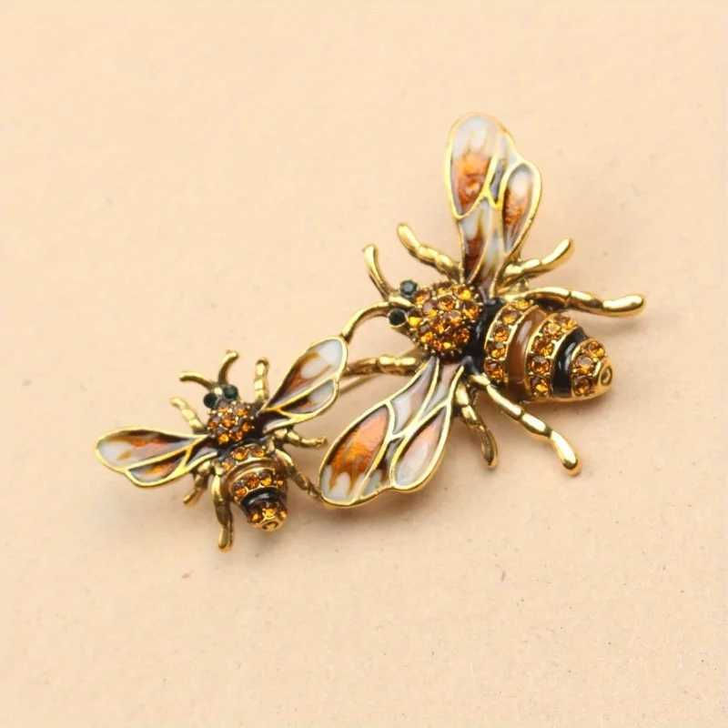 New Retro Light Luxury Bee Brooch Temperament Simple Insect Corsage Fashion Can Still Small Anti-slip Collar PinW251110