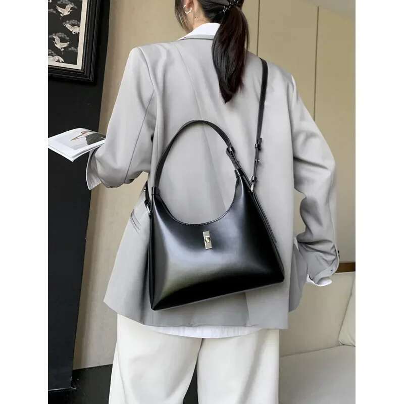 2024 New Women Underarm Genuine Leather Shoulder Crossbody Bags Ladies Retro Tote Bag High Quality Commute Handbags Black