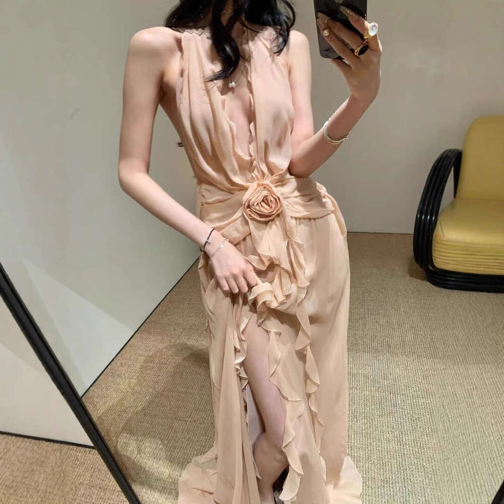 Blumarine 25Ss Spring/Summer Flower Hanging Neck Dress Long Vacation Fairy Skirt Romantic And Elegant