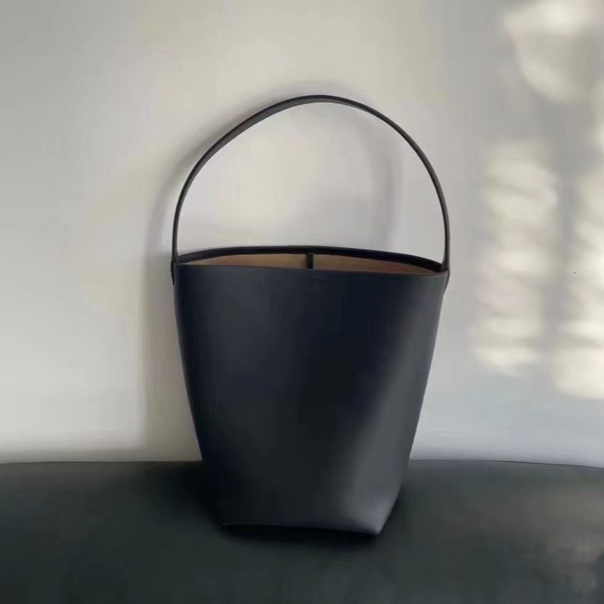 Winter New High Quality Top Leather Luxury Handbag New Solid Color Designer Bag Underarm Bag Lychee Pattern Large Capacity Plastic Floor