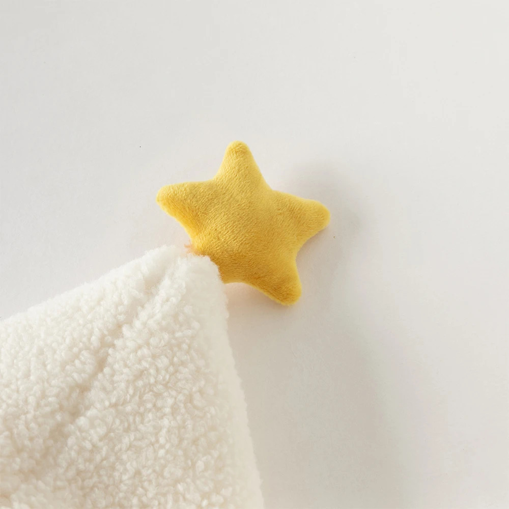 Dave Bella Baby Ear Protection Hat Winter Children Cute Scarf Cap Kids Girl Boy Thicken Warm Hat Fashion Plush Bonnet DB4254213 251103