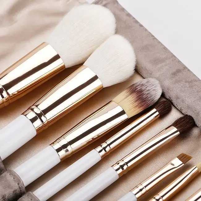 10 Piece Wool Makeup Brush Set With Wood Handles Powder Brushes Professional Full Face Makeup Tools Kit For Salon And Home L251110