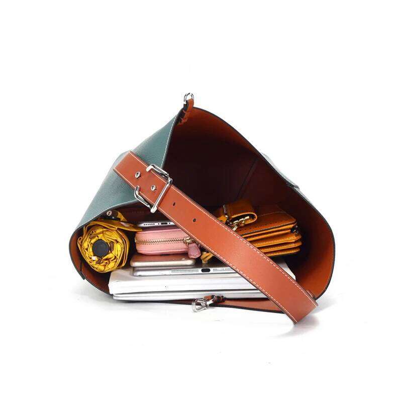 Split Leather Contrast Color Bucket Tote For Women New Niche Design Large Capacity Fashion Portable Shoulder Women's Bag 251110