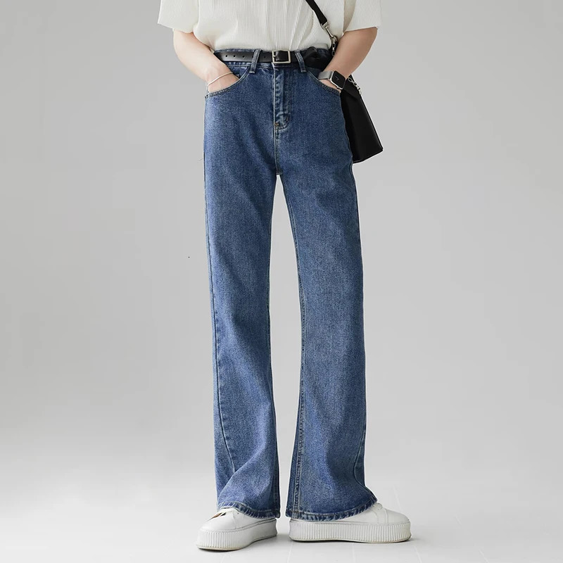Mens comfortable pocket commuting jeans mens fashionable casual bell bottom jeans Korean style simple retro straight denim Trouser 250408