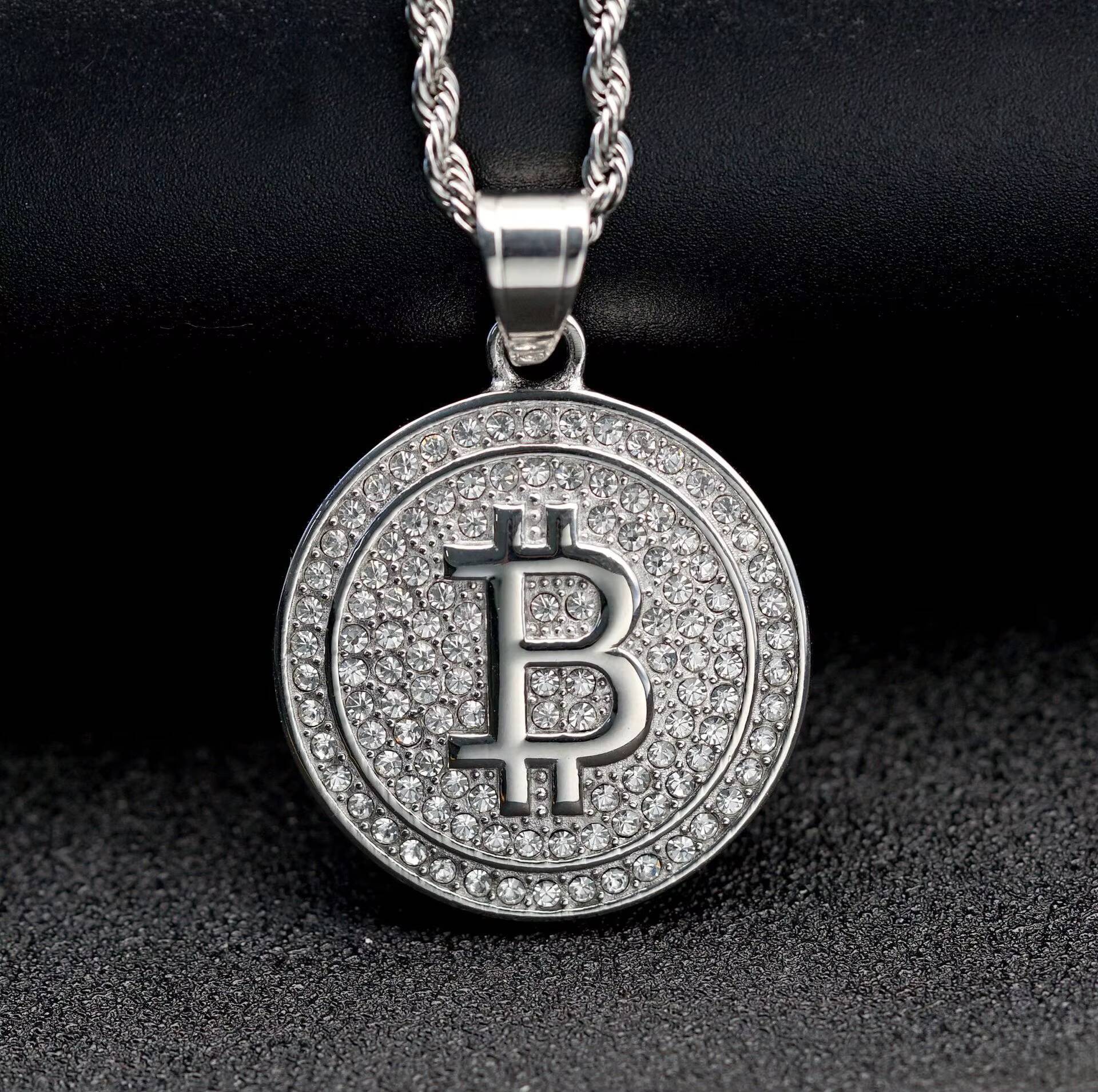 Hiphop Coin Moissanite Water Proof Luxury Stainless Steel Fine Jewelry 18K Gold Plated Necklace for 2024 Woman Men Wholesale