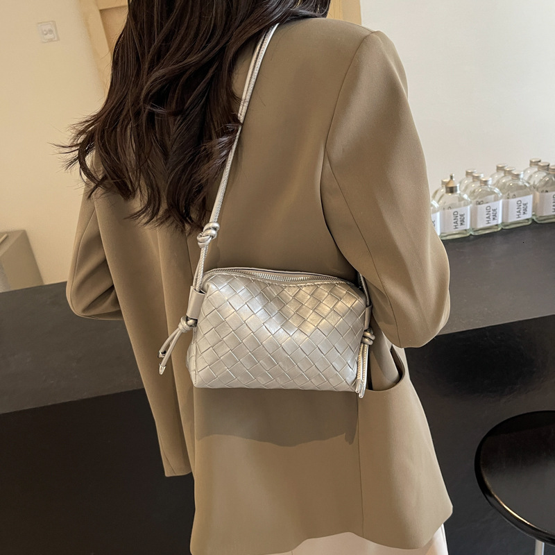 Fashion Trend Pillow for Women Summer Korean Version Simple Versatile Shoulder Niche Casual Crossbody Bag