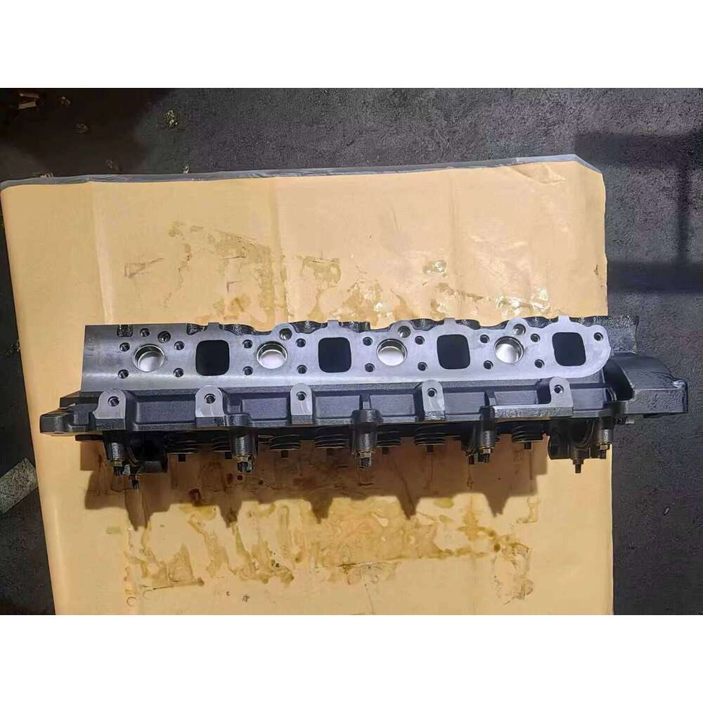 ISUZU 4HG1/4HG1T 4.6L Cylinder Head Assembly for Mazda Titan, Compatible Part Numbers 8-97207-133-1 8-97146-520-2 / 8973583680