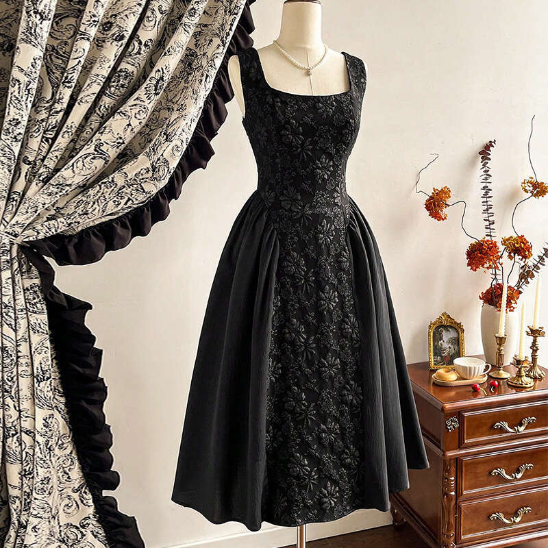 Rui Chuo Cross-Border Foreign Trade French Elegant Style 2025 Autumn Design Embossed Tank Mid-Length Dress for Women