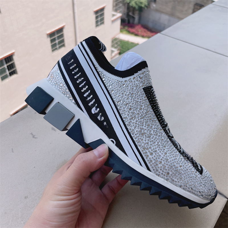 Fashionable and trendy shoes, lightweight and breathable knitted casual women's shoes, luxury shoes, slip on running shoes, designer shoes