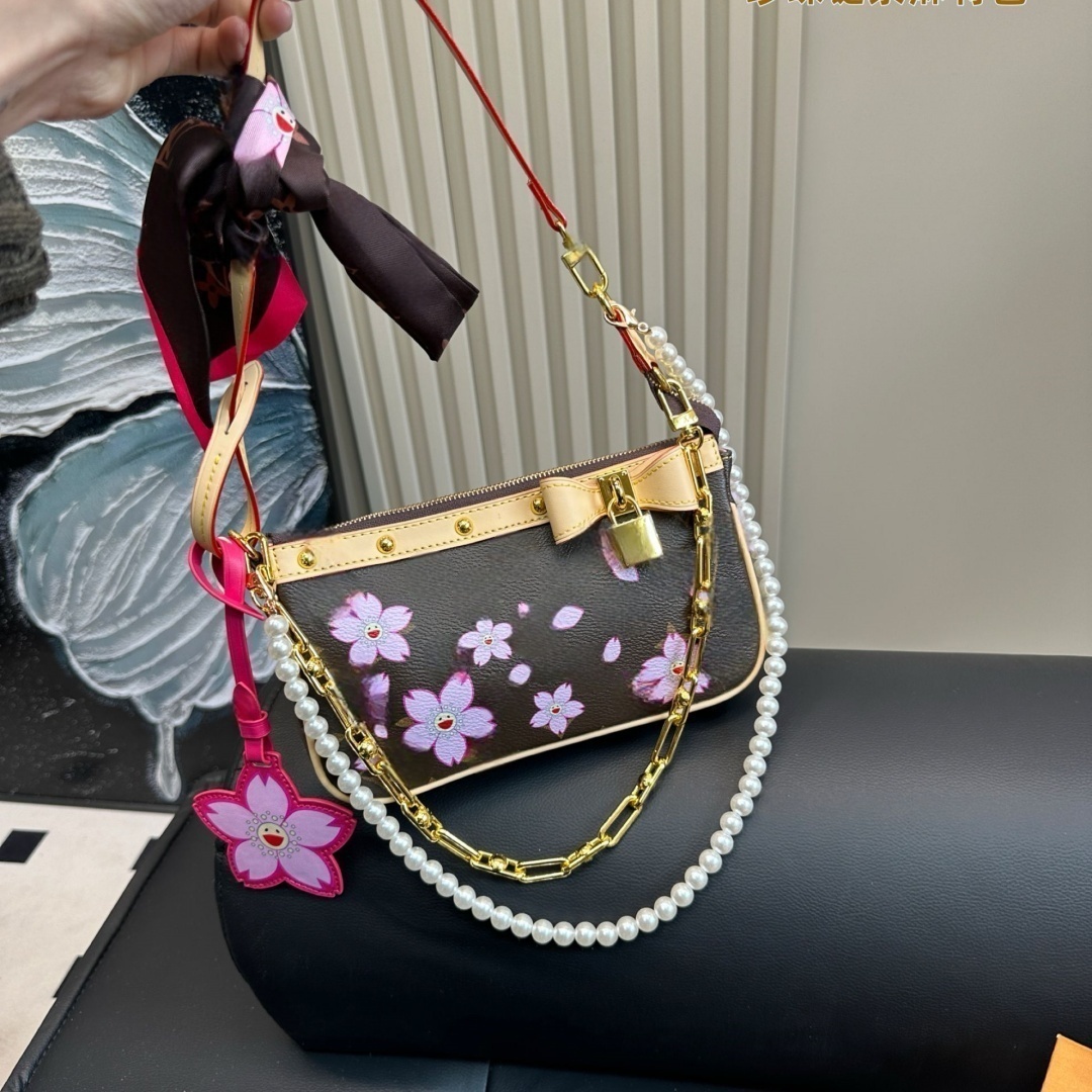 Leather women Crossbody Bags sakura Flower Messenger Purse Luxurys Designers Bags Handbag Wallets Bag Pearl chain scarf Card Holder pouch Laptop Bag 21cm