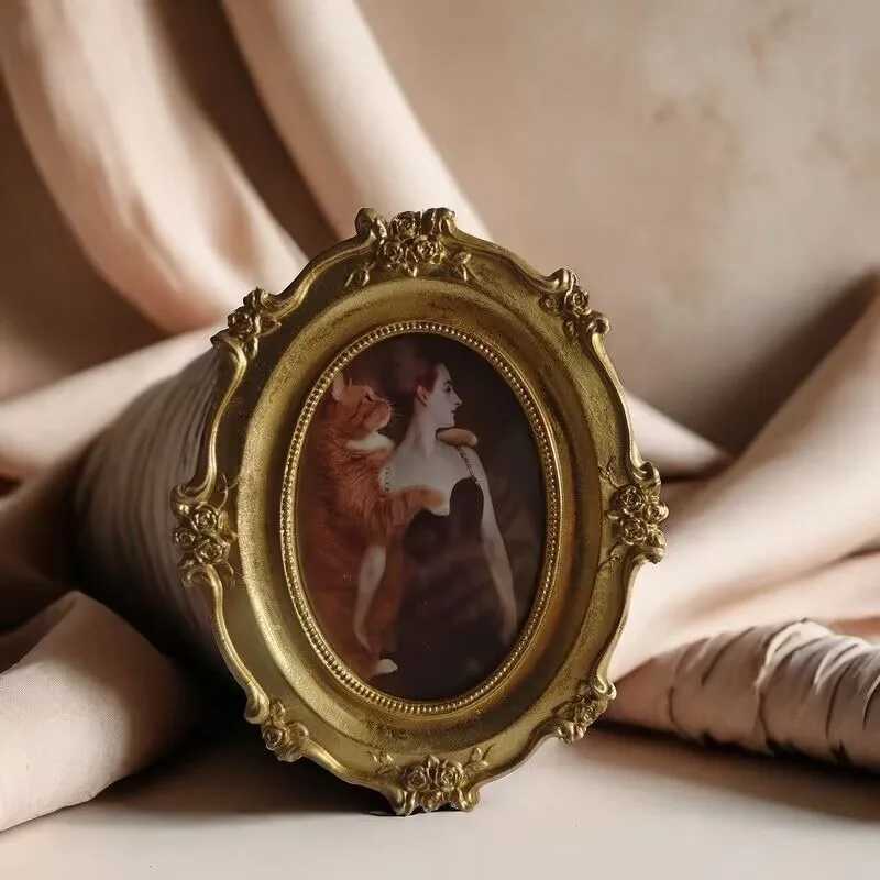 European Style Retro Carved Floral Resin Photo Frame Gold Color Square Design for Desktop Display and Wall Hanging Home Decor L251110 H260306