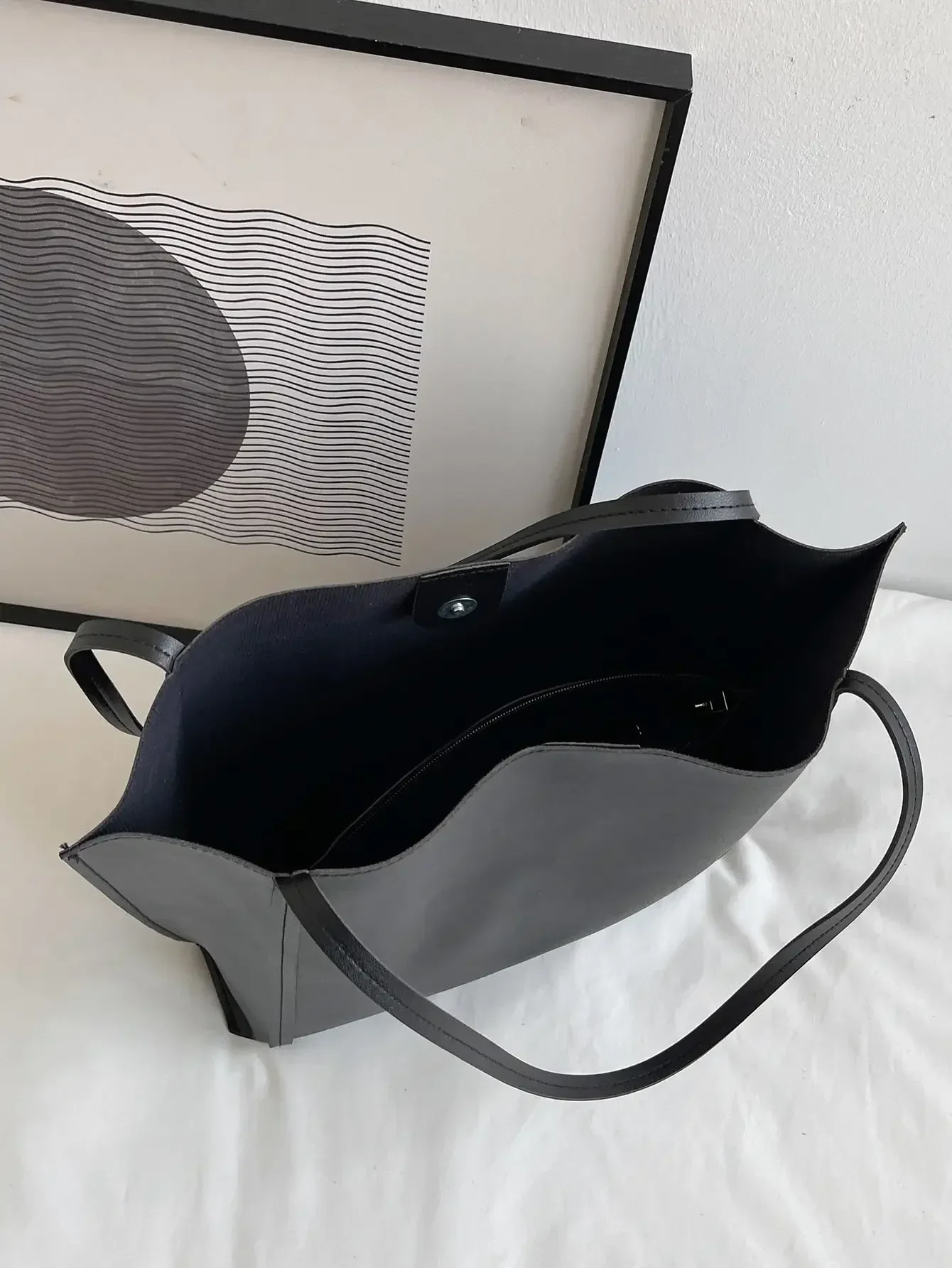 Lightweight Minimalist Shoulder Bag for Girls and White-Collar Workers in Business Casual Style R251110