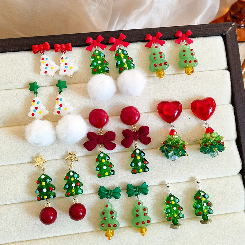 Delicate Green Crystal Christmas Tree Earrings for Women Sweet 3D Xmas Tree Hairball Drop Earring Year Party Jewelry Gifts 251031