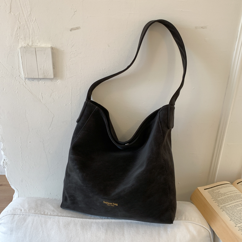 Autumn women's retro high-end wide shoulder bag, casual simple versatile crossbody bag, high-end commuting leisure bag, shopping bag, versatile w
