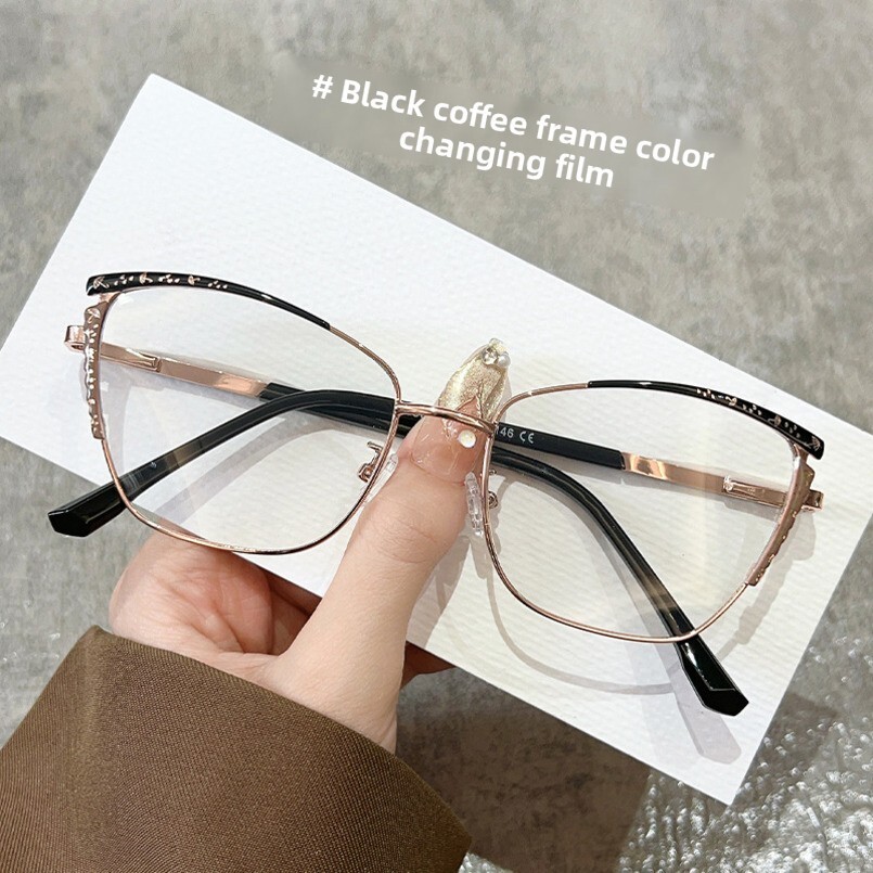 European and American Latest Retro Men's Trendy Color-Changing Sunglasses Driving Internet Celebrity Personality Small Frame Square Glasses Women