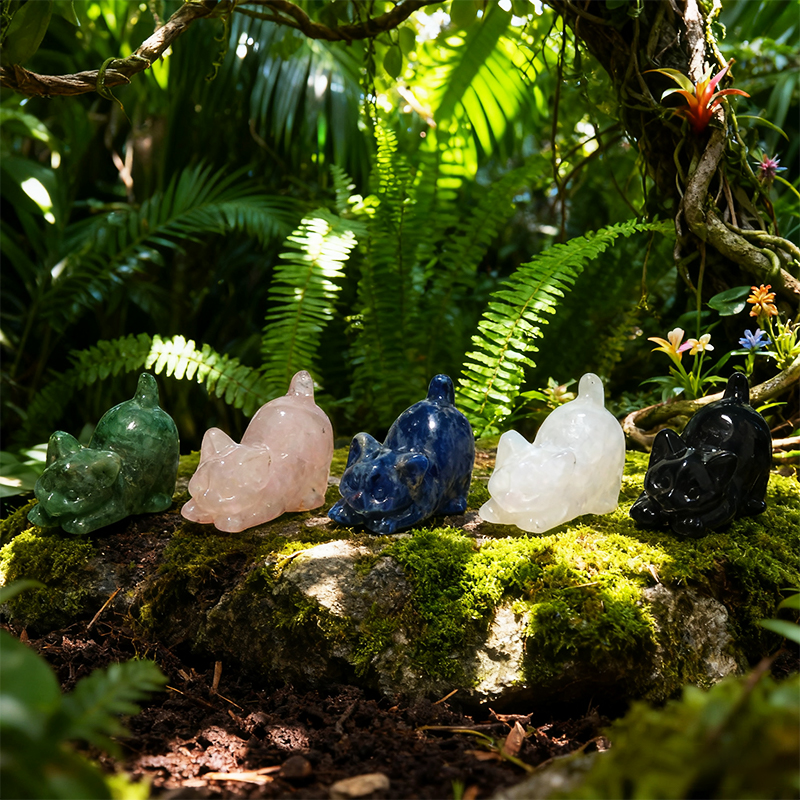 1.5-inch-long jade cat, carved handicrafts, natural crystal-made animal decorations, tabletop ornaments