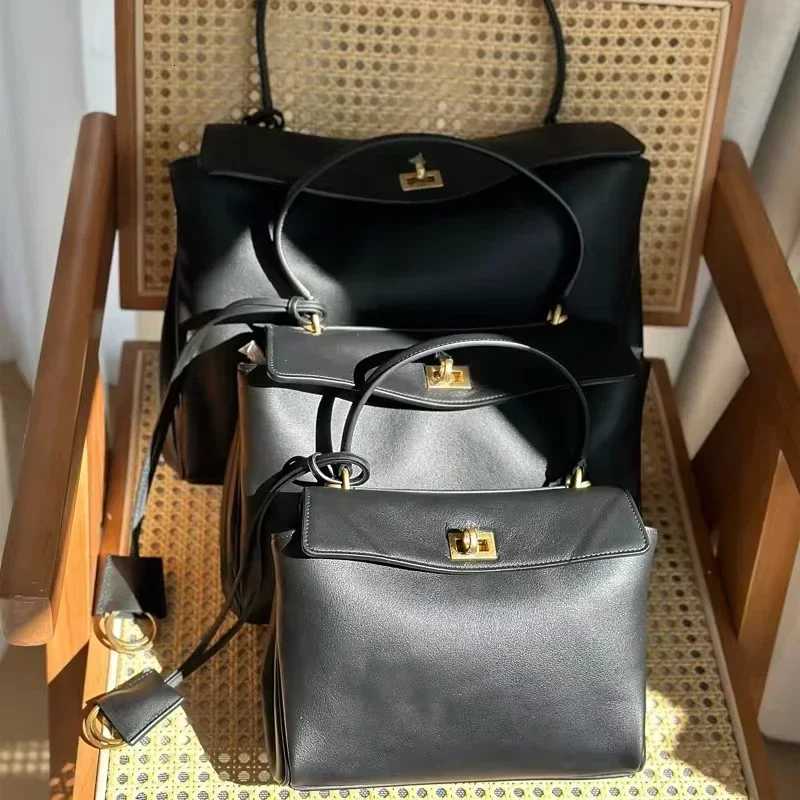 2025 Gold Rodeo Bag Lock Luxury Designer Bags Leather Large Capacity Portable Underarm Bag for Casual Commuting Womens BagW251110