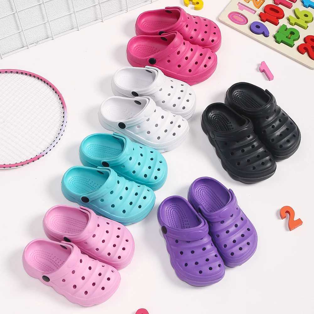 New Childrens Waterproof Slide Summer Outdoor Womens Slide Soft Bottom Garden Shoes Indoor Classic Care Chlorine Sandals Z250410
