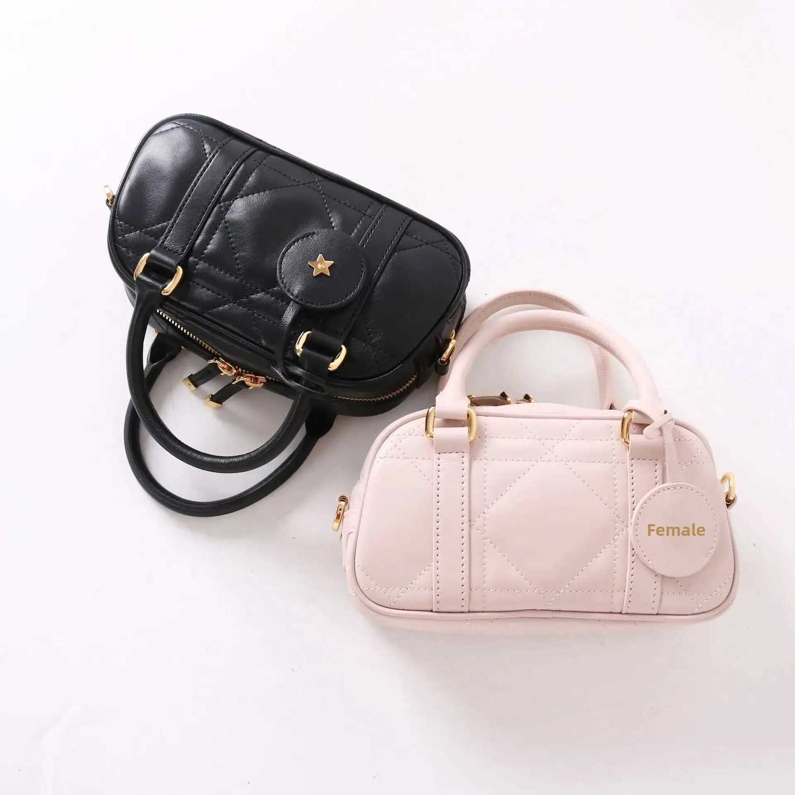 2025 New Diamond Pattern Boston Bag High Quality Womens Handbag Vintage Style Shoulder Crossbody Bag Polyester Lining Zipper K251110