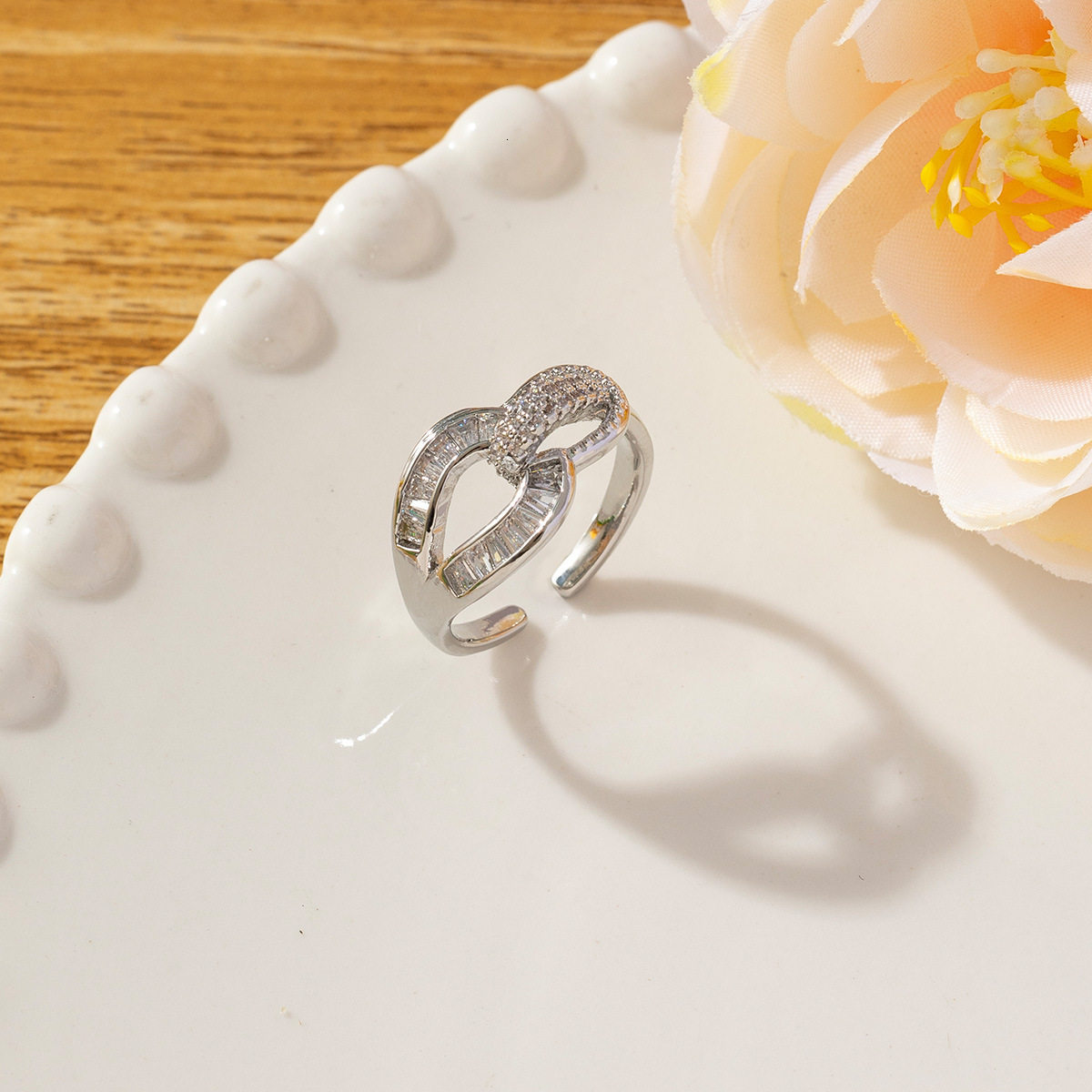 Korean Designer Ring Pig Nose Ring Minimalist Style Double Layer Open Ring For Women Unique Design Best Friend Index Fashion Ring Finger Ring 2024 New