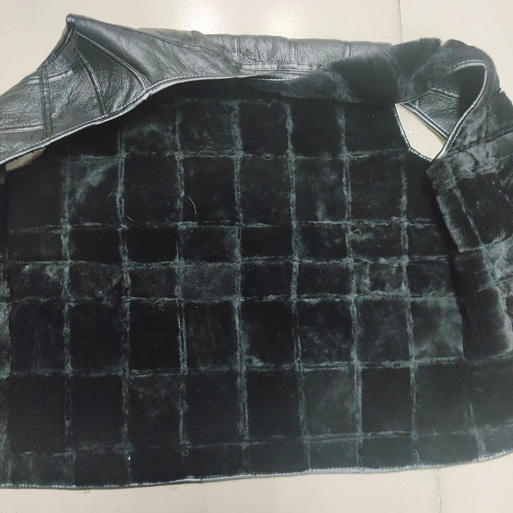 2025 Style Mens Leather Vest Full-Grain Sheepskin Autumn and Winter Multi-Pocket Casual Fur Integrated Warm Vest 251105