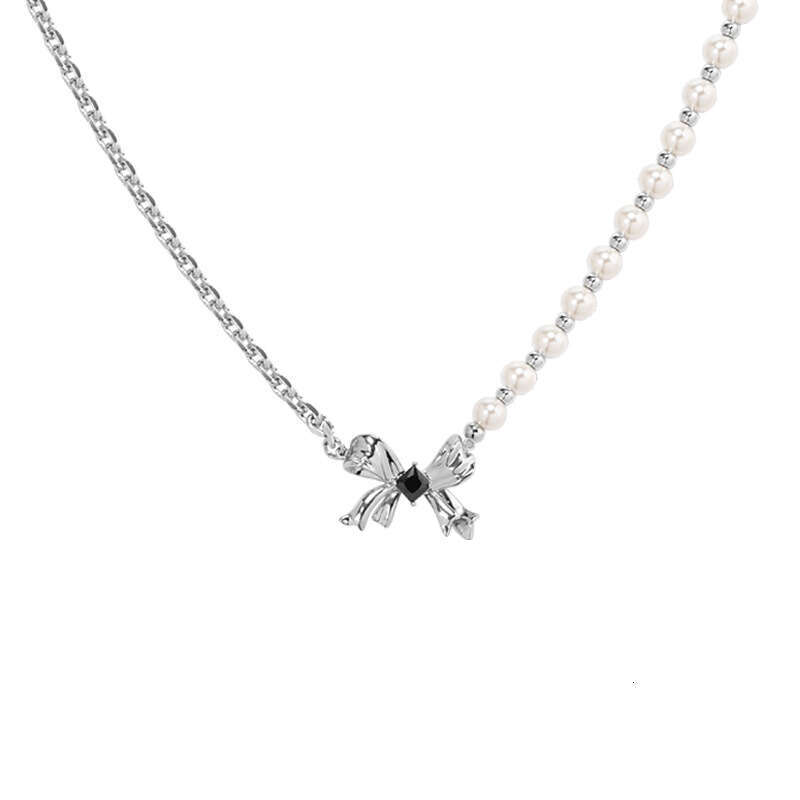 Black and White Bowknot Pearl Necklace Accessories for Women Simple Ins Style Versatile Collarbone Chain Fashionable Elegant Pendant Wholesale
