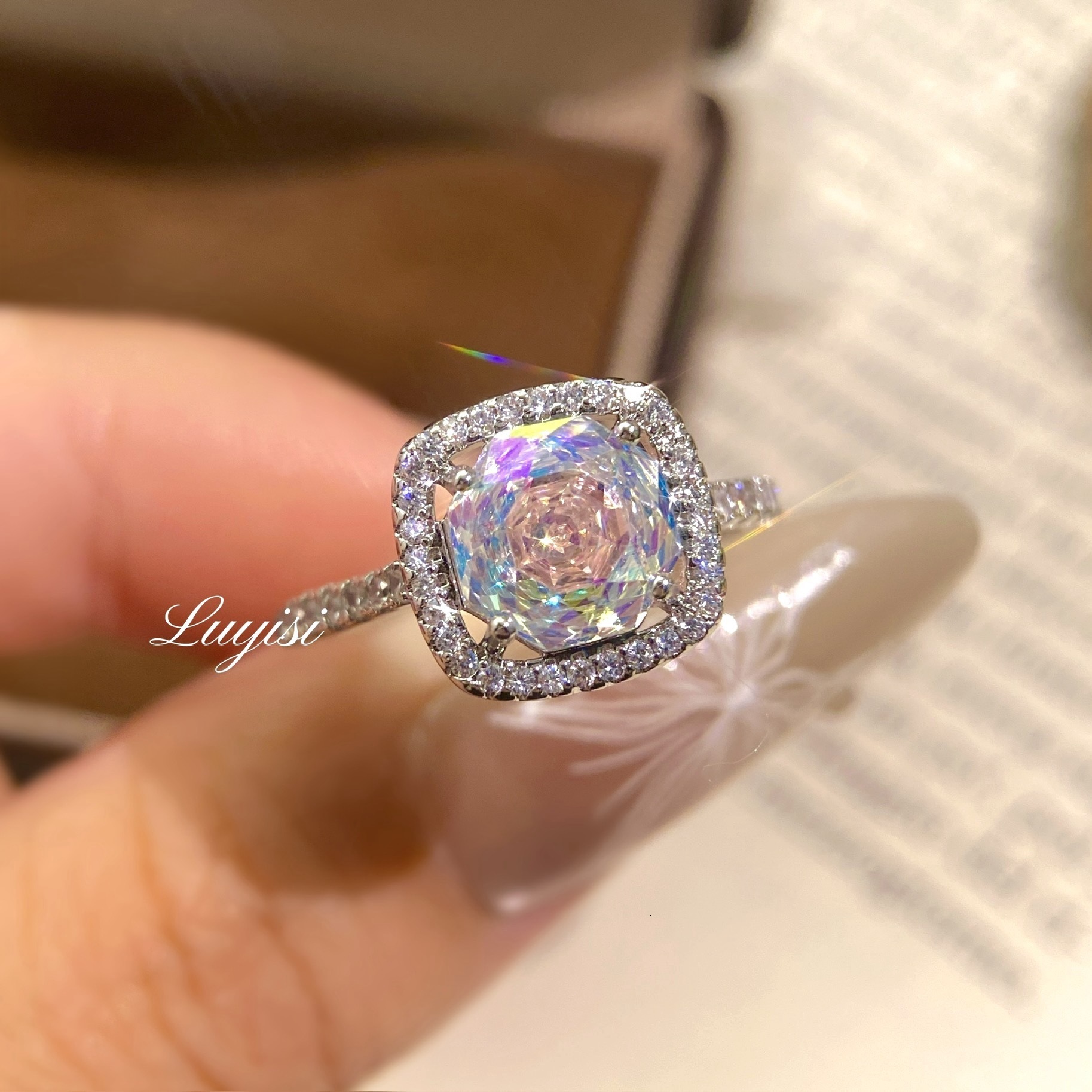 Hot Selling Popular Designer Ring Octagonal Millennium Rose Cut Fashion Ring Aquamarine Ring Light Luxury High-end Inlaid High Carbon Diamond Square R