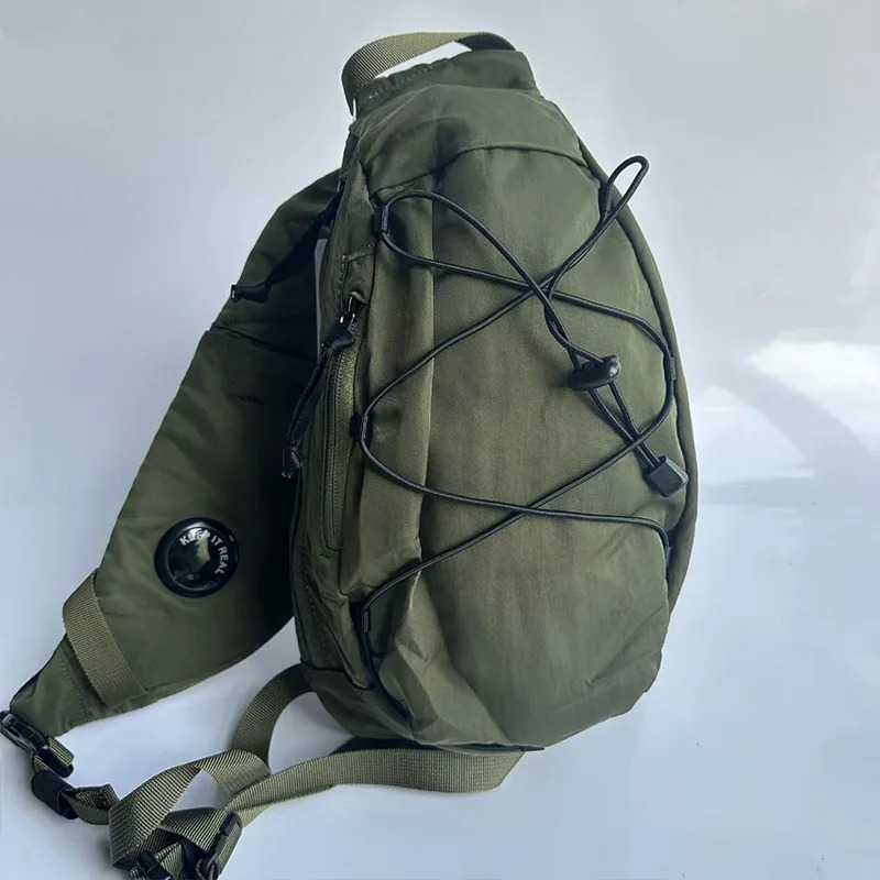 Large capacity mens and womens casual versatile personalized outdoor sports crossbody bag lightweight single shoulder 251110