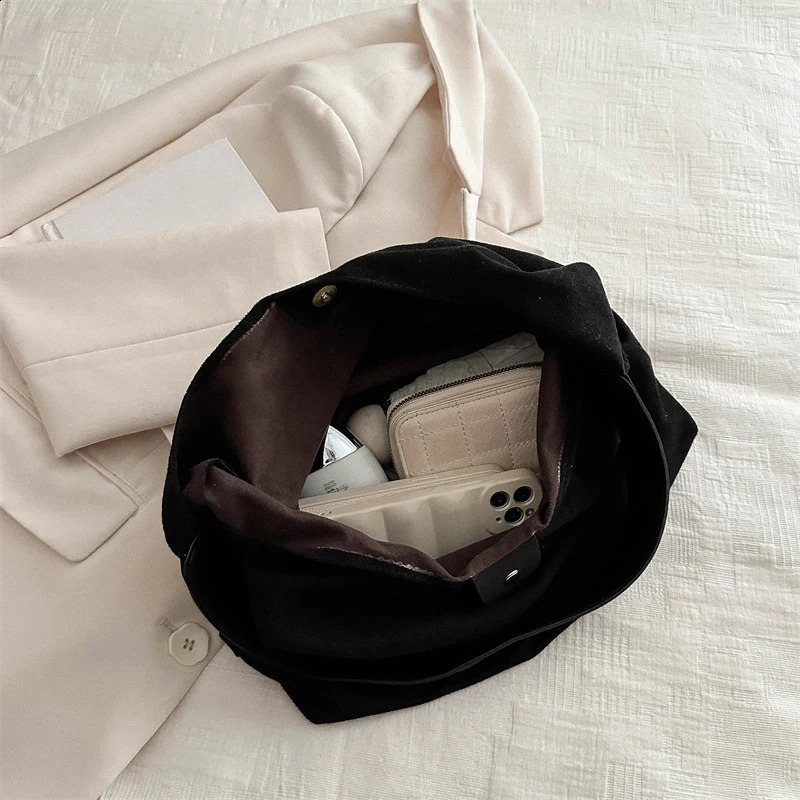 Vintage Womens Bag Large Capacity Suede Shoulder Bag Solid Color Simple n Casual Commuter Shopper Tote 251106