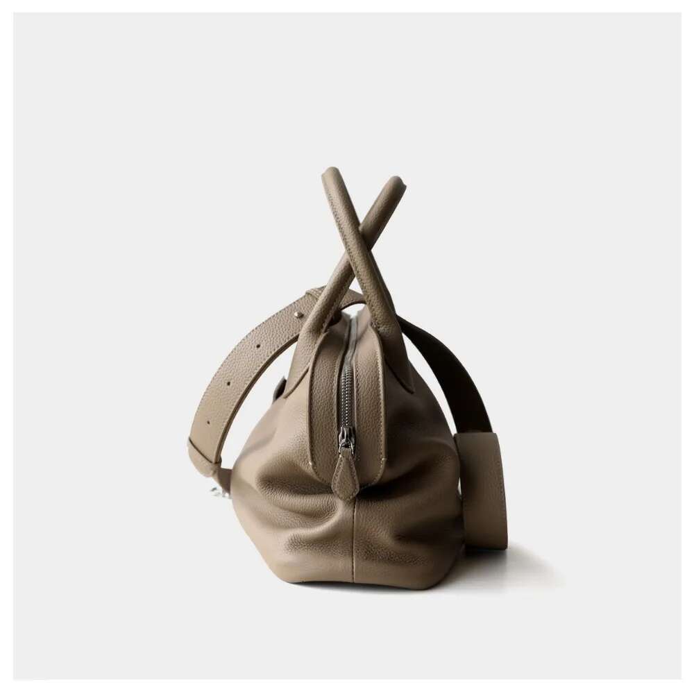 VOAETEC 2025 Simple Soft First Layer Cowhide High Texture Large Capacity Leather Tote Commuter Portable Shell Women's Bag