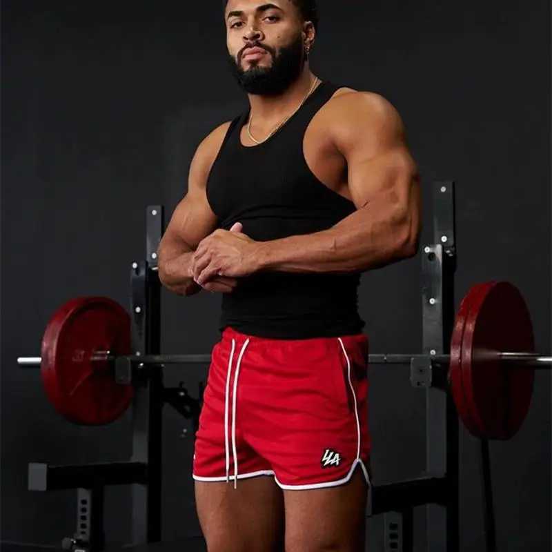 Summer 2025 mens shorts mens and womens fashionable beach casual shorts mesh sports quick drying quarter pants X250410